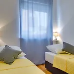 Charming And Sweet Apartment Vito In Pula