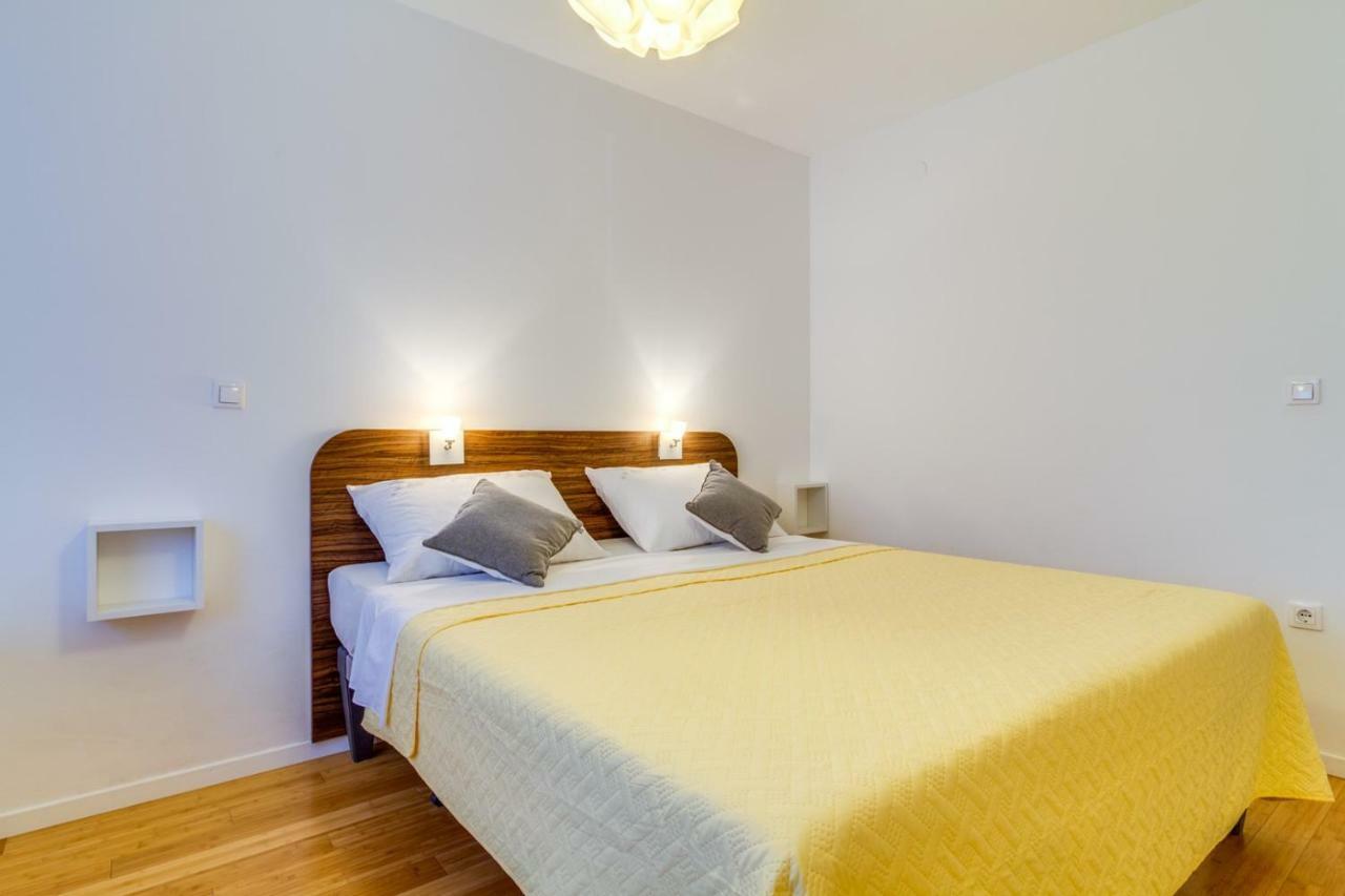 Charming And Sweet Vito In * Pula